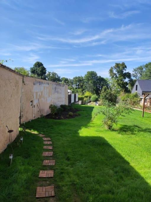 Le Gite De Sissi Lavardin  Ngoại thất bức ảnh